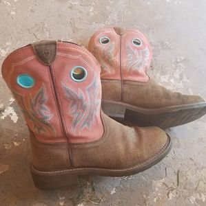 Womens cowgirl boots size 10